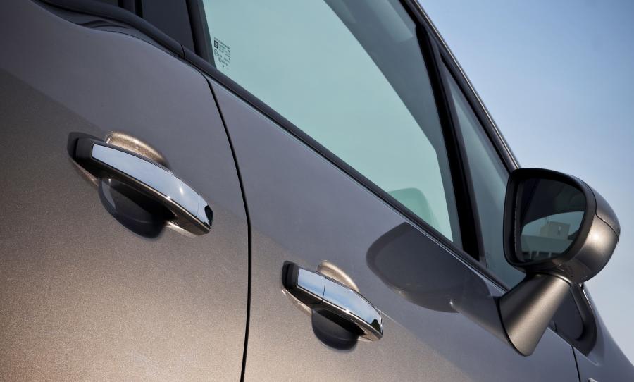 Opel Meriva 2010 года  (фото 45 из 129)